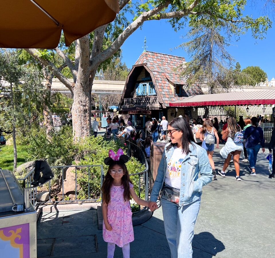 Best Tips for Families Visiting Disneyland in the Spring